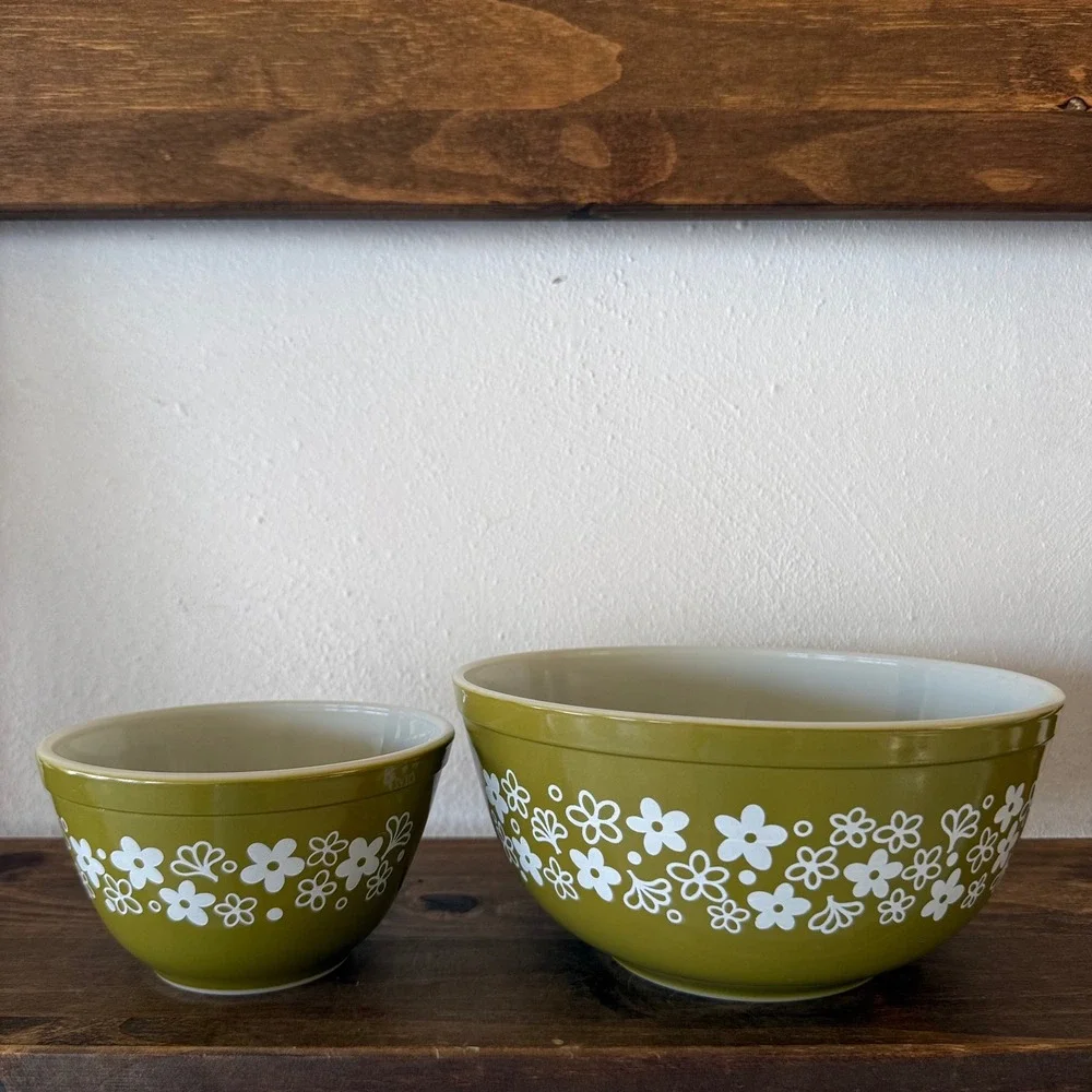 2pc Vintage Pyrex Spring Blossom Green Crazy Daisy Mixing Bowls 401 403 Set